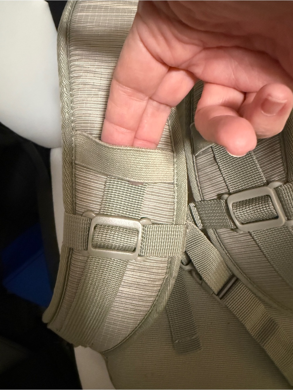 Women's Tenba Discovery Photo Daypack in Light Sage - Picture 10 of 14